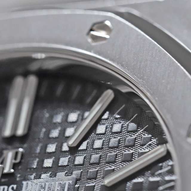 オーデマピゲ ロイヤルオーク 15400ST.OO.1220ST.01 メンズ 中古