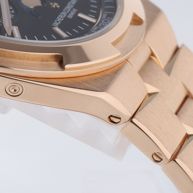 ヴァシュロンコンスタンタン オーヴァーシーズ 4300V/120R-B509 メンズ 中古