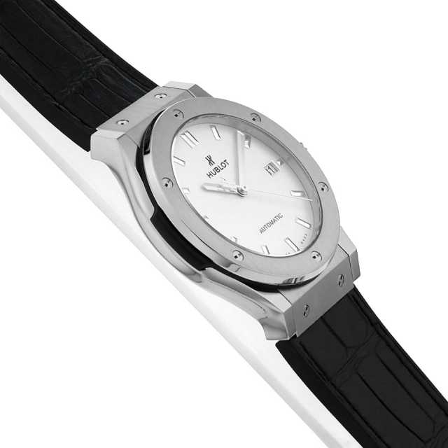 ウブロ クラシックフュージョン 511.NX.2611.LR メンズ 中古