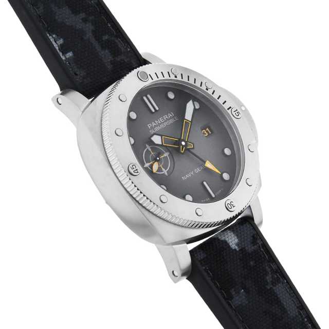 PANERAI Luminor Submersible PAM01323 Men's Used
