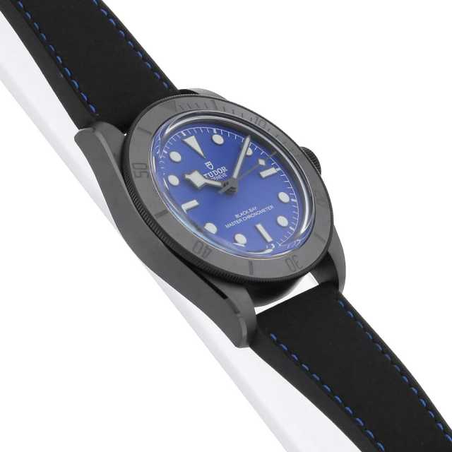チューダー ブラックベイ 79210CNU メンズ 中古