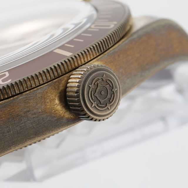 チューダー ブラックベイ 79012M メンズ 中古