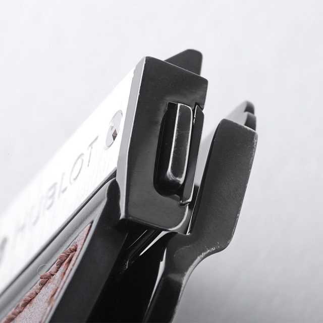 ウブロ クラシックフュージョン 511.TX.050T.VR.BER16 メンズ 中古