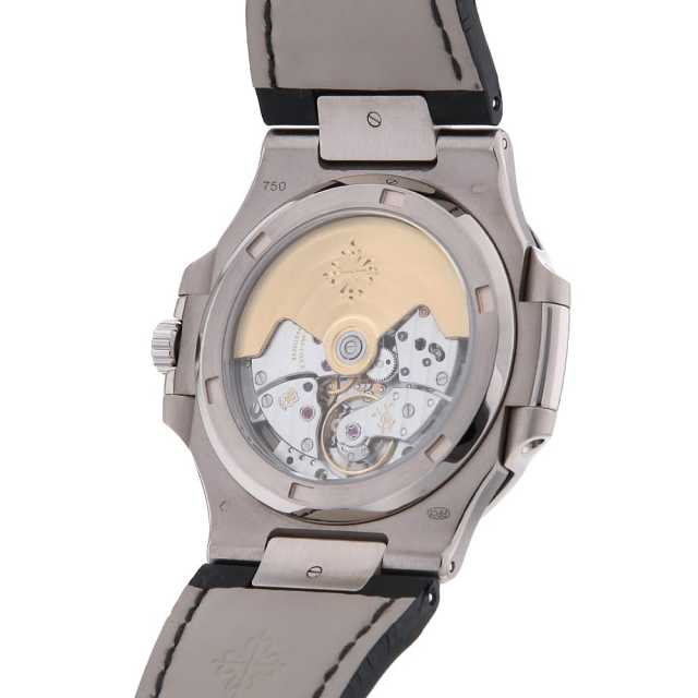 Patek Philippe Nautilus 5711G-001 Men's Used
