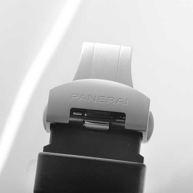 パネライ ルミノールサブマーシブル PAM00025 メンズ 中古