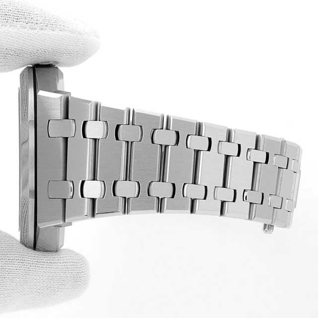 オーデマピゲ ロイヤルオーク 15400ST.OO.1220ST.01.A メンズ 中古