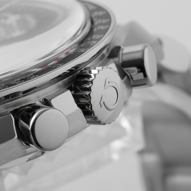 オメガ スピードマスター 311.30.42.30.01.004 メンズ 中古