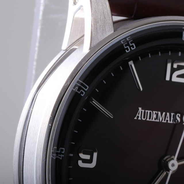 オーデマピゲ code11.59 革ベルト レザー アリゲーター バーガンディ Audemars Piguet Code 11.59 Chronograph 26393BC.OO.A068CR.01