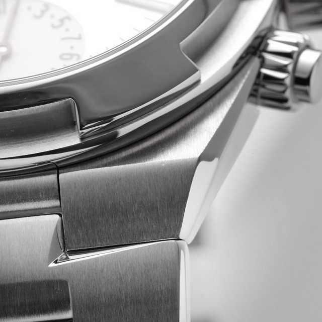 ヴァシュロンコンスタンタン オーヴァーシーズ 7900V/110A-B333 メンズ 中古
