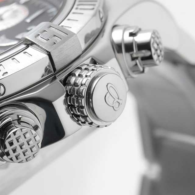 ブライトリング　自動巻き腕時計 クロノグラフ　A1338111//BC33 Amazon.co.jp: Breitling Avenger II メンズ腕時計 A1338111