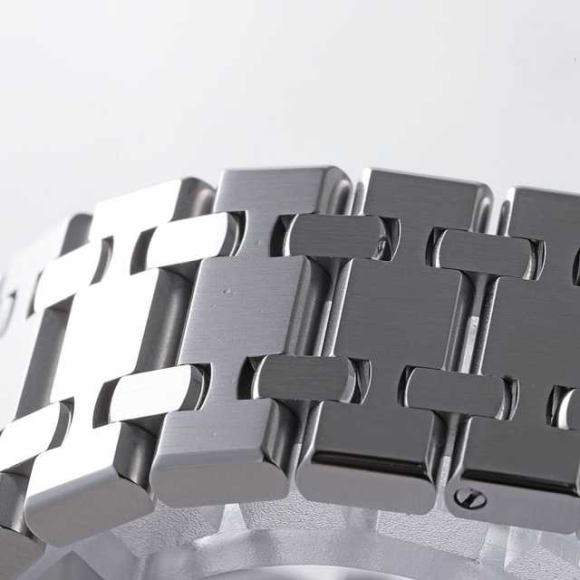 オーデマピゲ ロイヤルオーク 15300ST.OO.1220ST.03 メンズ 中古