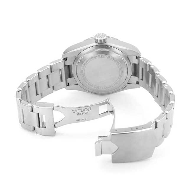 チューダー ブラックベイ 79830RB メンズ 中古