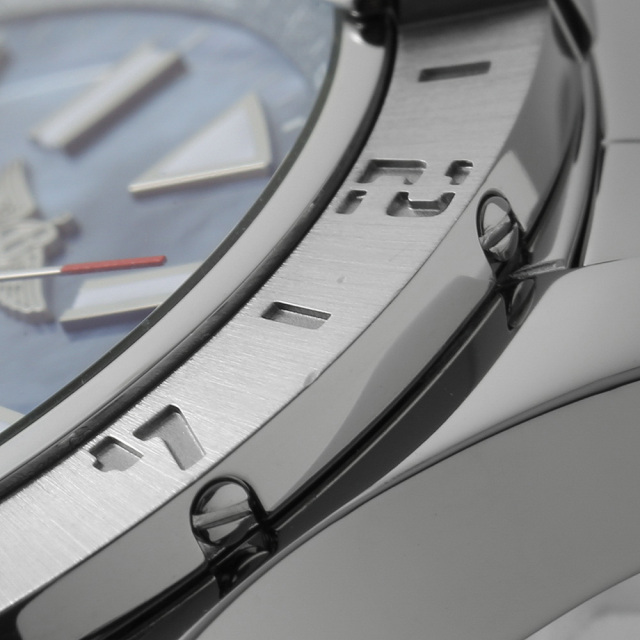 A329CMPPSS(A32390)(A3239011/C930) ブルーシェル BREITLING  