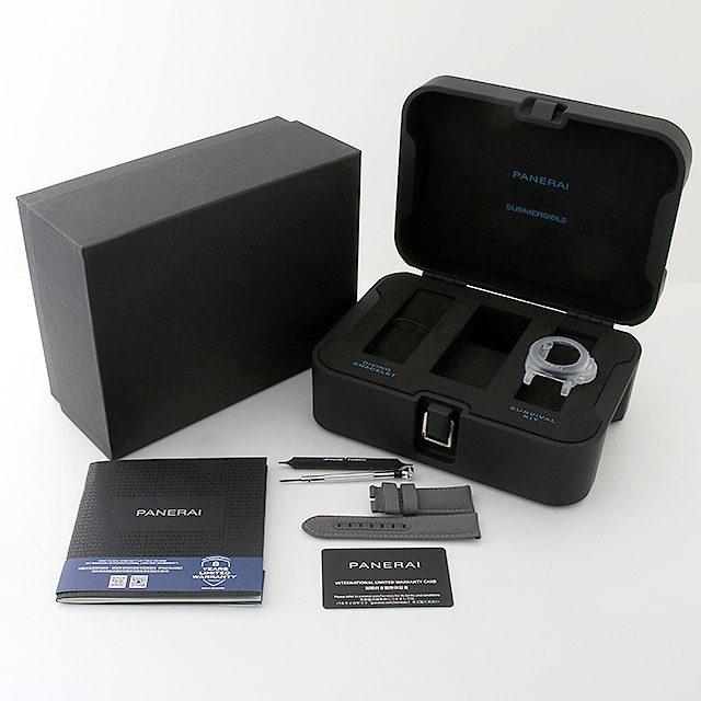 ルミノール サブマーシブル クアランタクアトロ PAM01229 