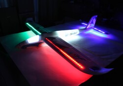 ＡＦグライダー１４００ LED仕様　ＰＮＰ完成機 (Ａｉｒ　Ｆｌｙ)