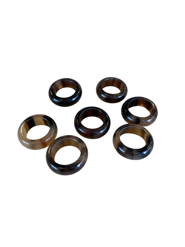 BUFFALO HORN/RING HORN. [48-113-0028]