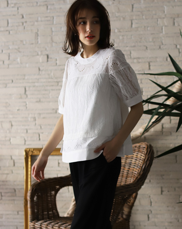 がなさそう GRACE 新品未使用⭐️diagramフラワーレーストップスの通販