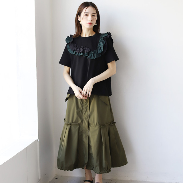 お値下げしました♡ビーズ装飾 濃紺 半袖Tシャツ フリルデザイン セール】Vフリル ロゴTシャツ（Tシャツ/カットソー）｜FREAK'S