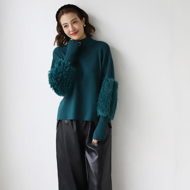 【美品・2024年製】ビアズリー　ふわふわファードッキングシャツ　深緑　長袖 ボリュームファースリーブニット(51795J)