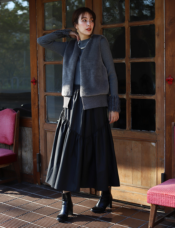 定価20万✨️FENDI レザー切替 ティアードスカート イージーウエスト 40 ティアードエコレザースカート(KY-30011)