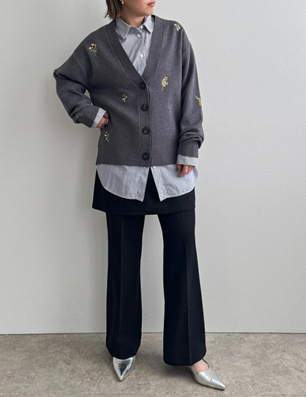 フラワー刺繍ウォッシャブルニットカーディガン(52239L)