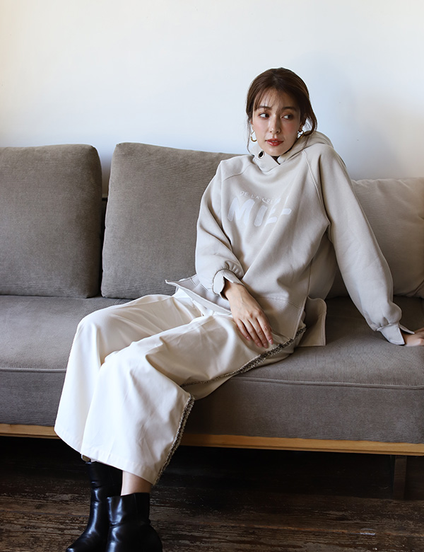 \"怪獣とゴースト\" HOODIE / WHITE 怪獣とゴースト