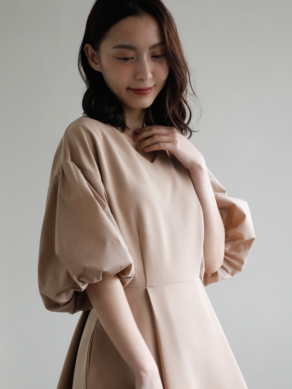 キレイ ワンピ ステラ】02-a24 お色展開：ブラック,ベージュ ／ サイズ