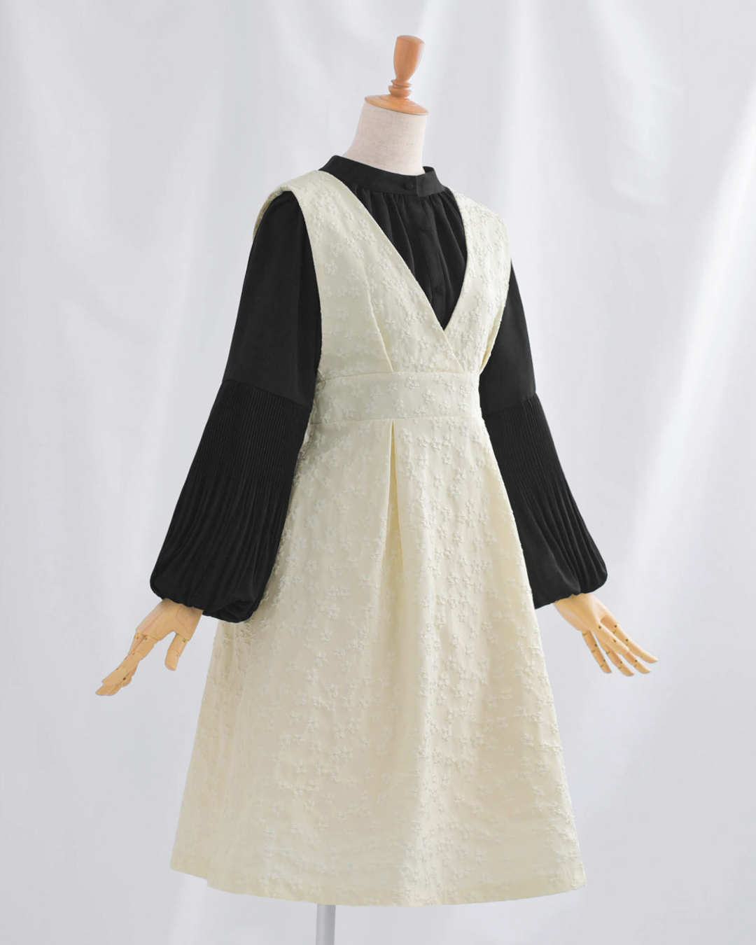 Ray【ワンピース アンジュ】お色展開：ブラック,ホワイト ／ サイズ