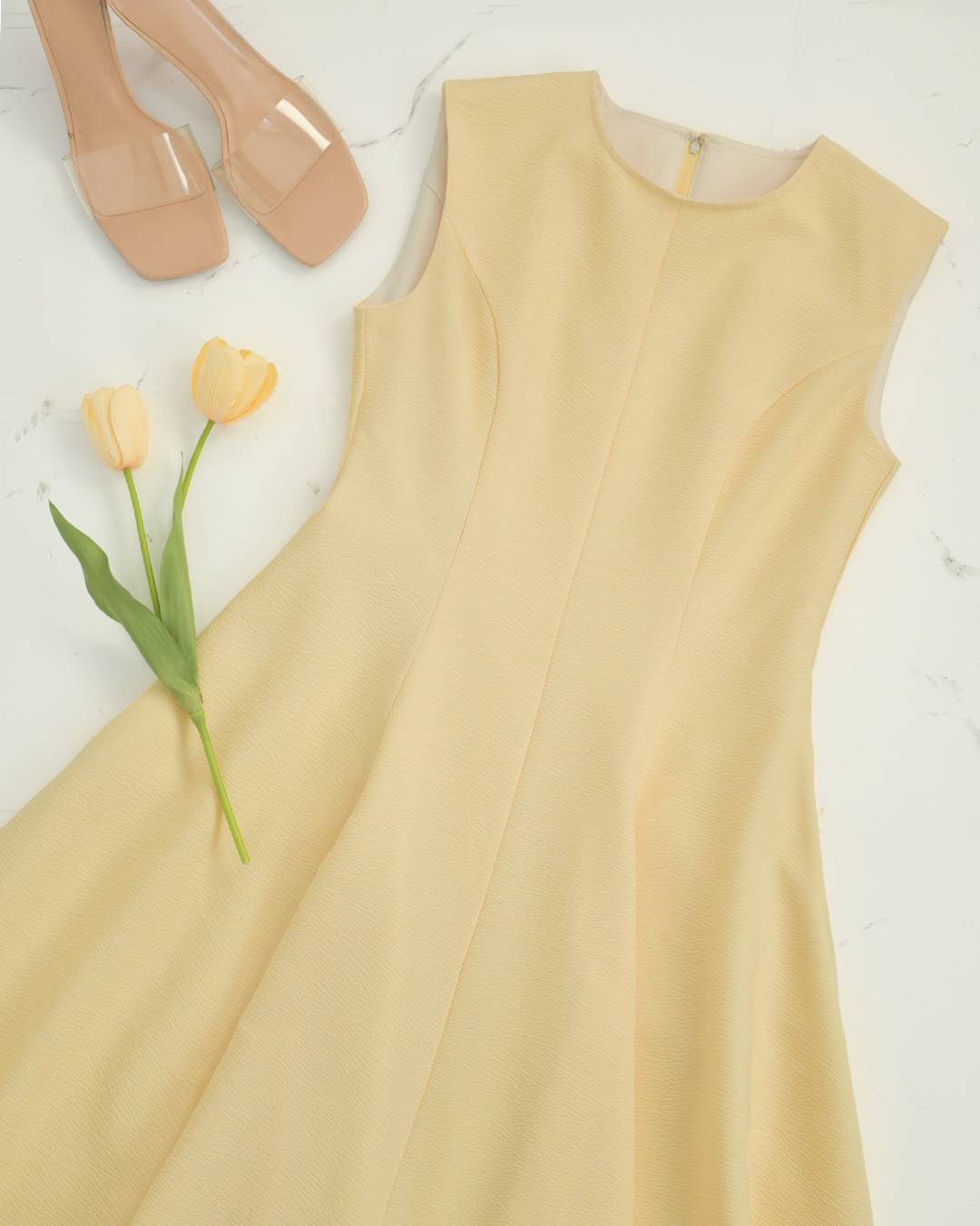 贅沢なフレアシルエットが華やかに映える夏ワンピース｜レジーナ【神戸ワンピース専門店】