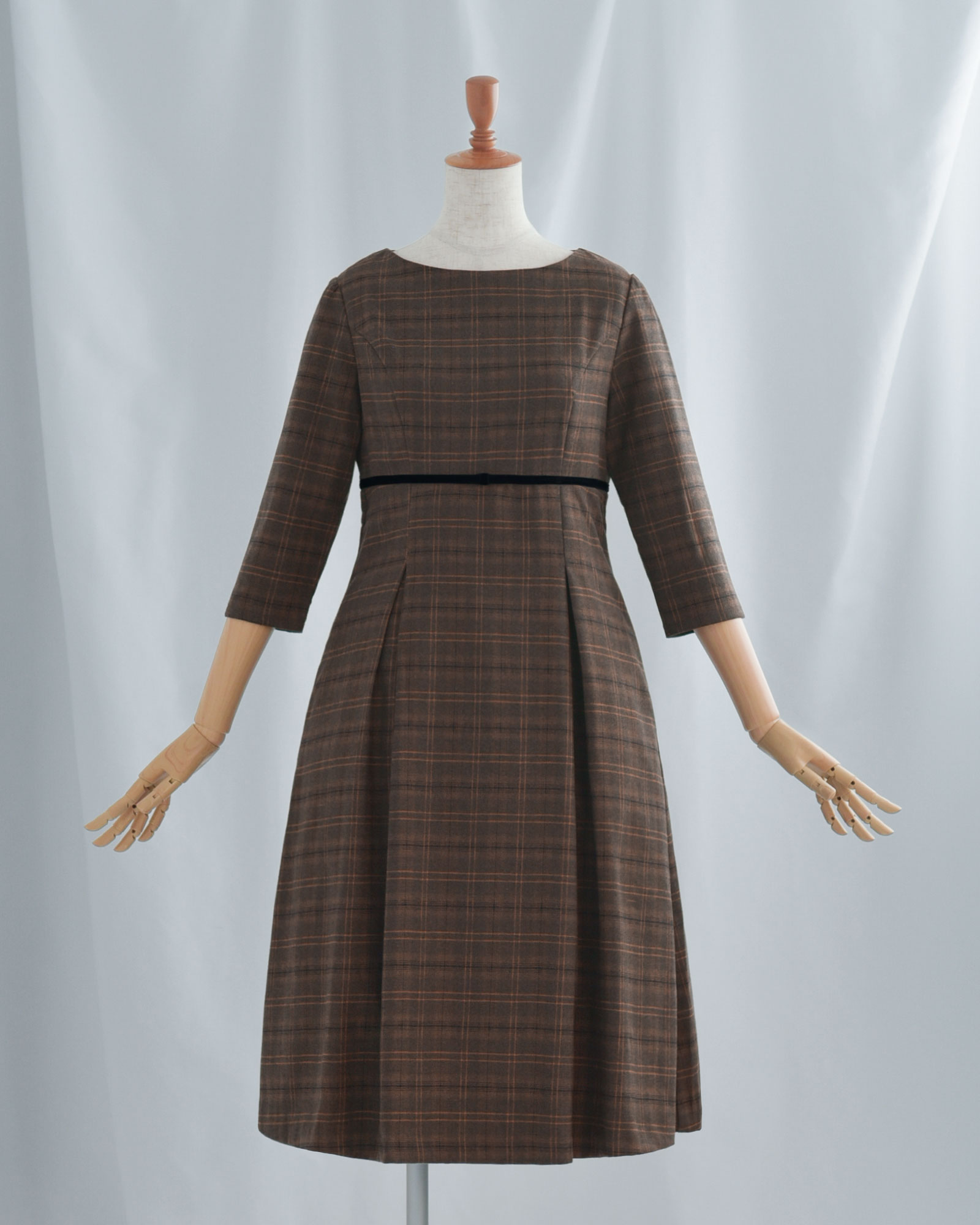 ワンピぐらし　 ワンピース クララ】お色展開：グレー,ブラウン ／ サイズ展開：36(SS