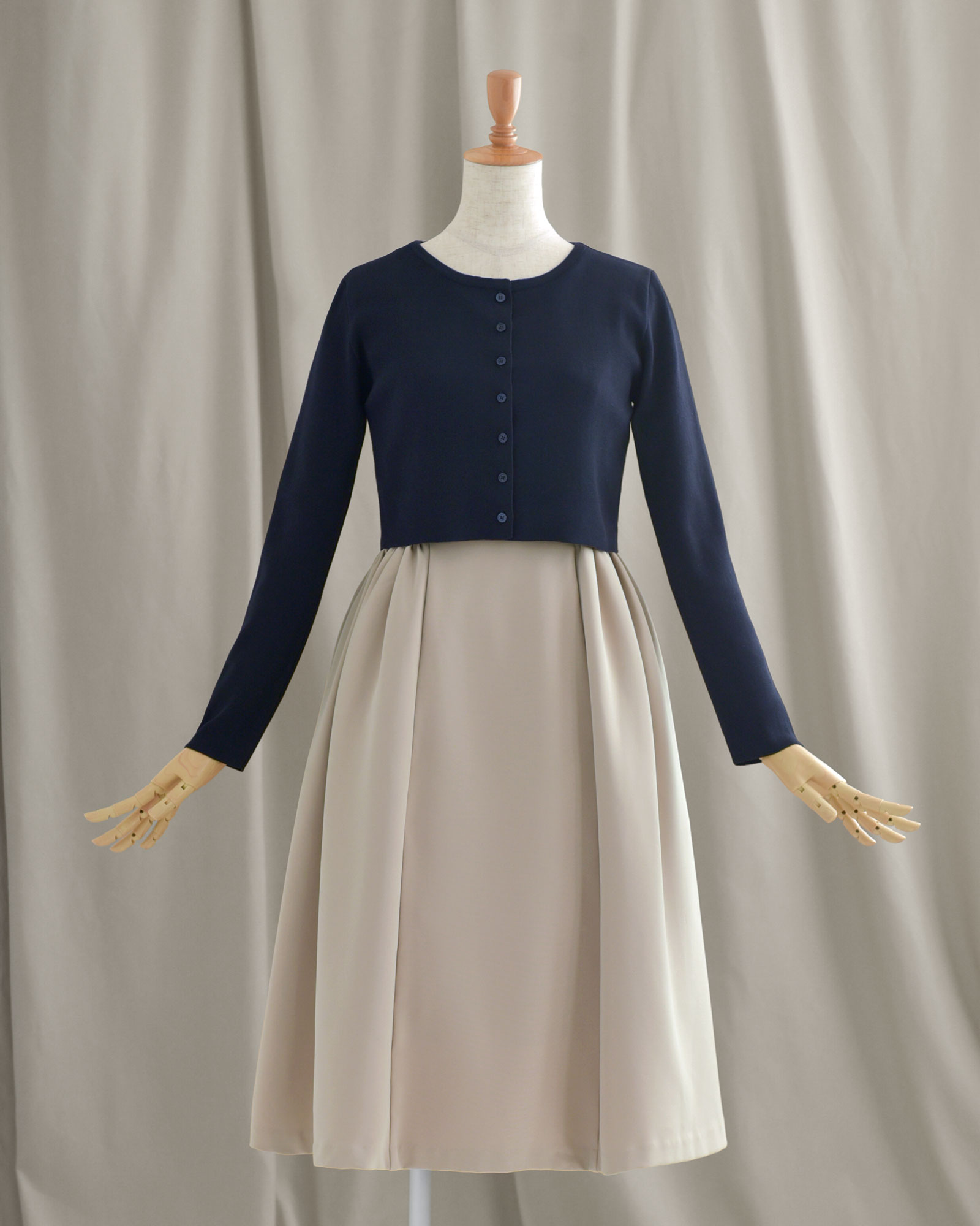 コンパクト カーディガン】お色展開：ホワイト,ブラック,ベージュ