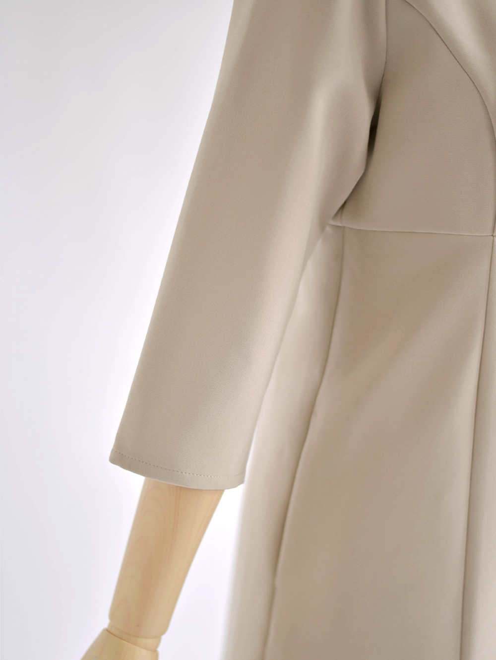 春 夏 秋 冬 ALL きれいめ キレイめ 上品 シンプル フォーマル 七五三 お宮参り 通勤 入学式 入園式 卒業式 卒園式 膝丈 膝下 半袖 七分 襟付 小さいサイズ 大きいサイズ お家洗い可 レディース レジーナ 神戸 ワンピース