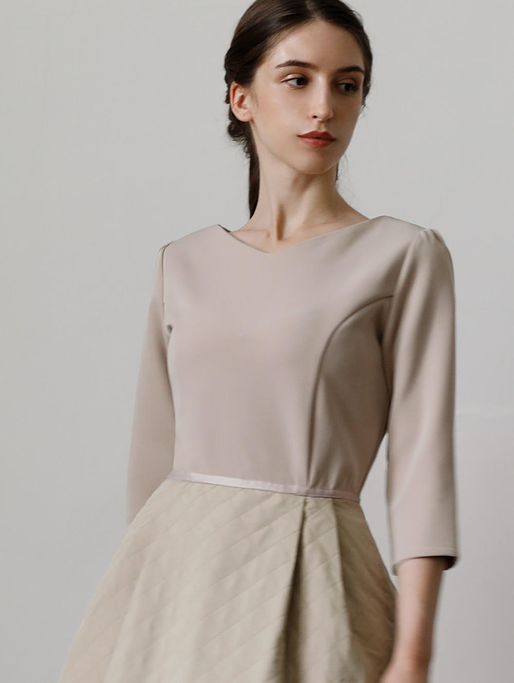 レジーナ スペシャリテ【ワンピース ノエル】 お色展開：ホワイト