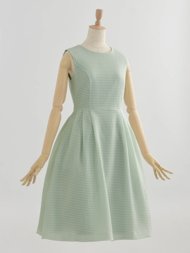 レジーナ【神戸ワンピース専門店】きれいめワンピース,普段着からフォーマルまで対応する上品ワンピース