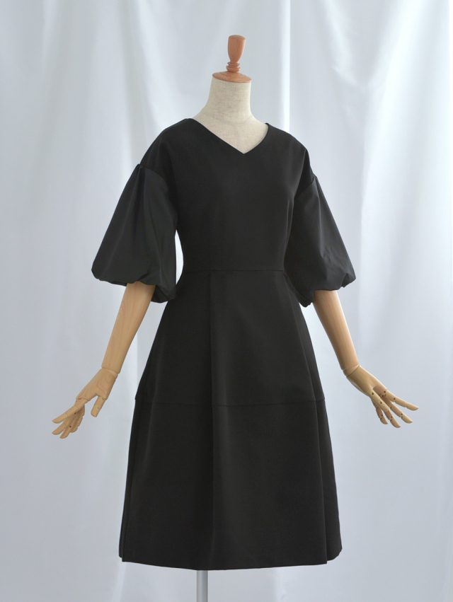 「細見せ」バルーン袖ワンピース