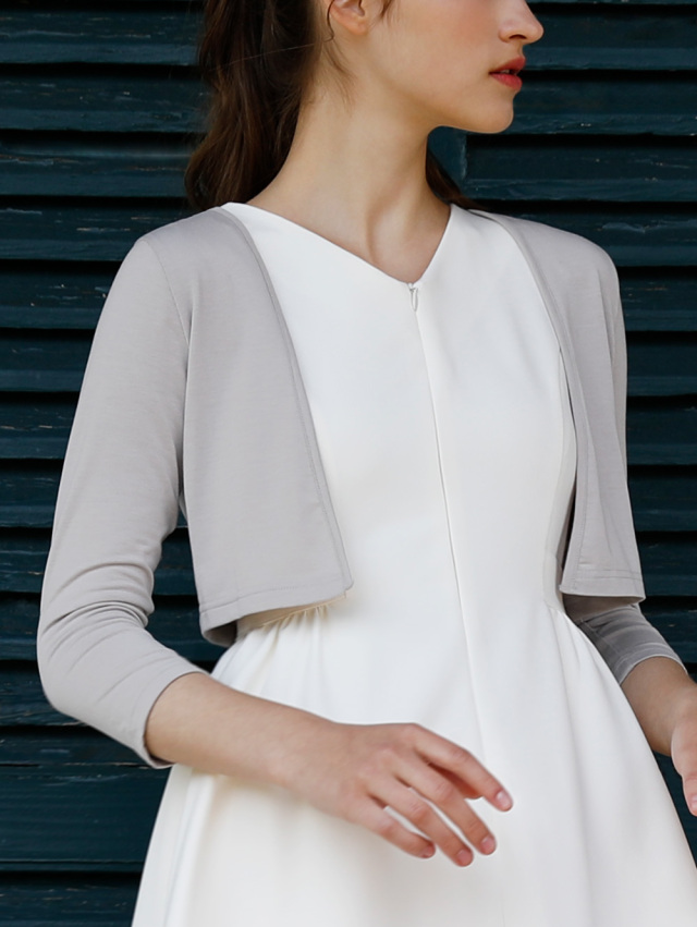 レジーナ【神戸ワンピース専門店】きれいめワンピース,普段着からフォーマルまで対応する上品ワンピース