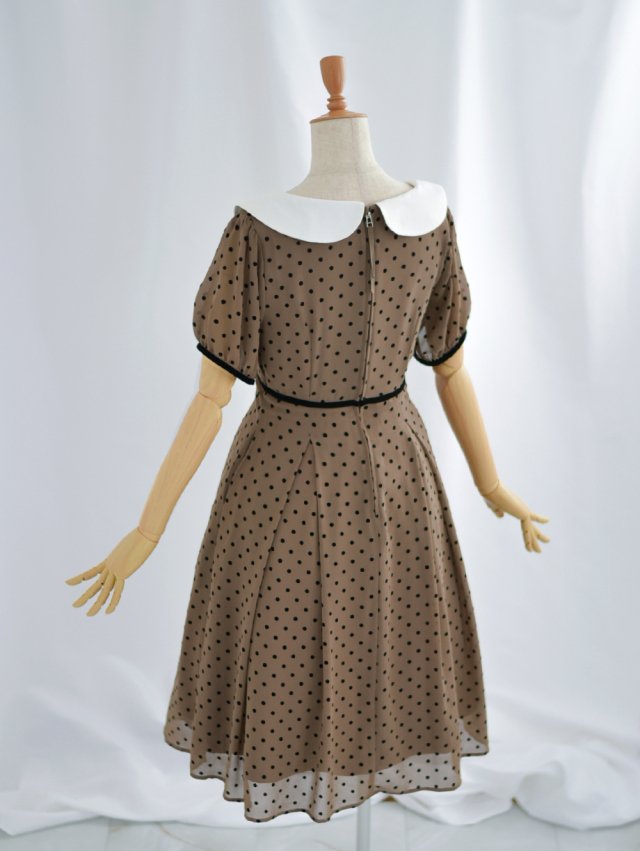 レジーナ【神戸ワンピース専門店】きれいめワンピース,普段着からフォーマルまで対応する上品ワンピース