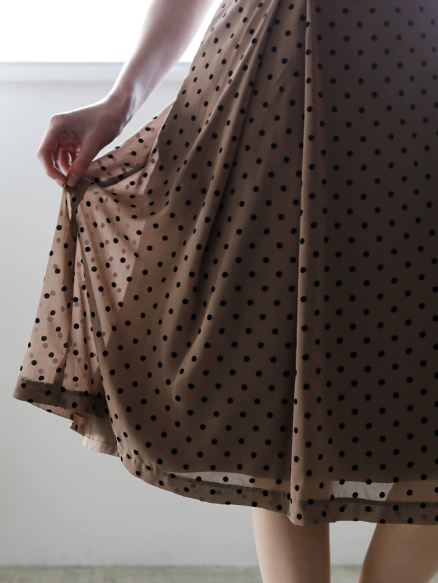 レジーナ【神戸ワンピース専門店】きれいめワンピース,普段着からフォーマルまで対応する上品ワンピース