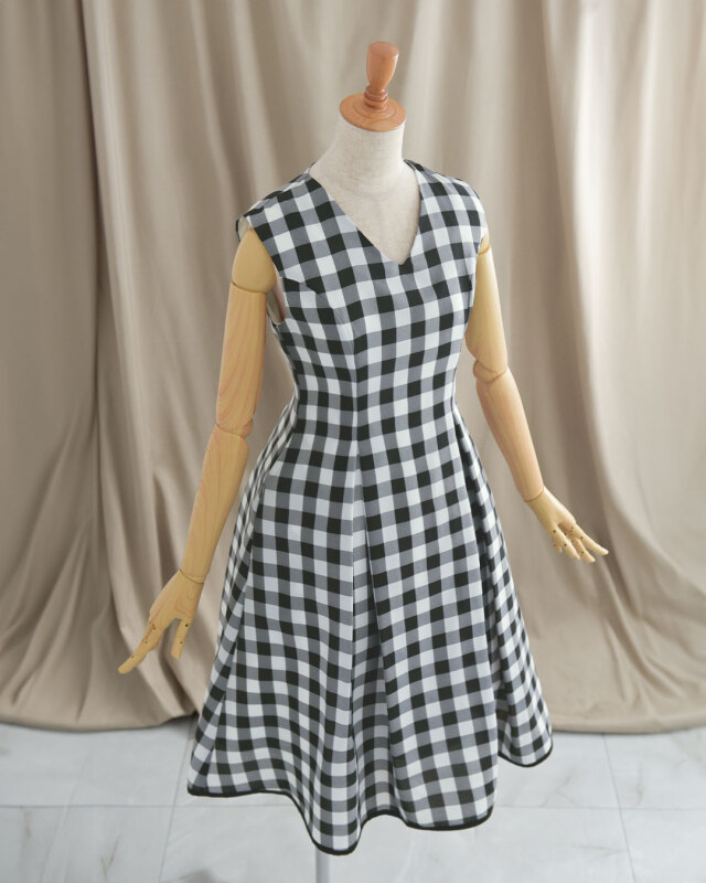 レジーナ【神戸ワンピース専門店】きれいめワンピース,普段着からフォーマルまで対応する上品ワンピース