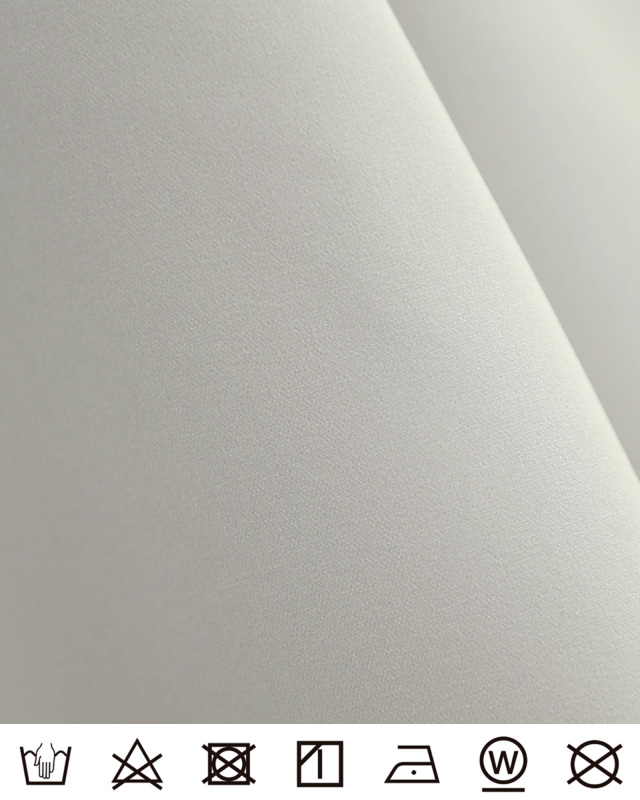 ワンピースのグレーカラー生地のアップ質感