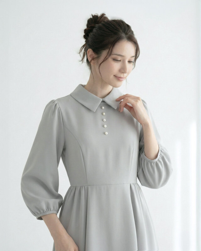 パールボタンが上品な、きれいめ襟付きワンピ―ス