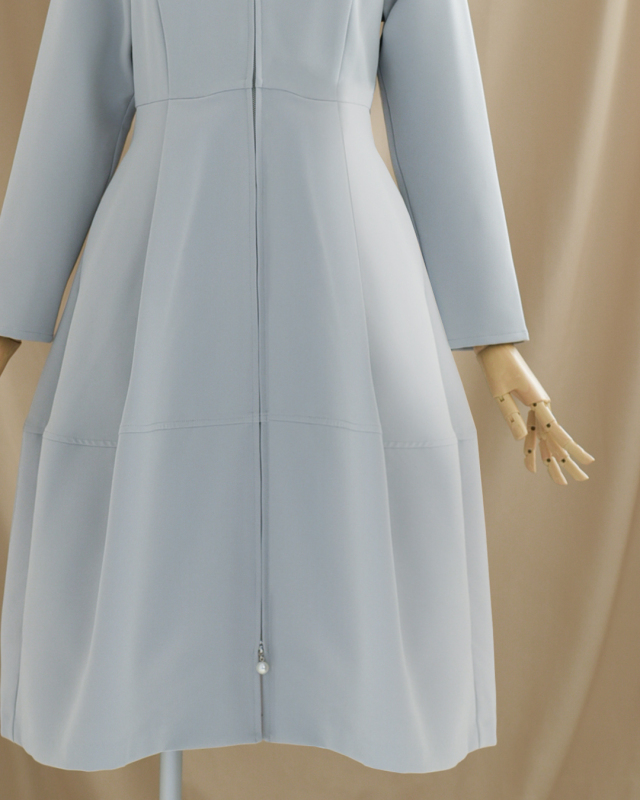 レジーナ【神戸ワンピース専門店】きれいめワンピース,普段着からフォーマルまで対応する上品ワンピース