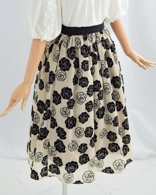 ジョリ ローズ スカート】お色展開：ベージュ ／ サイズ展開：36～38