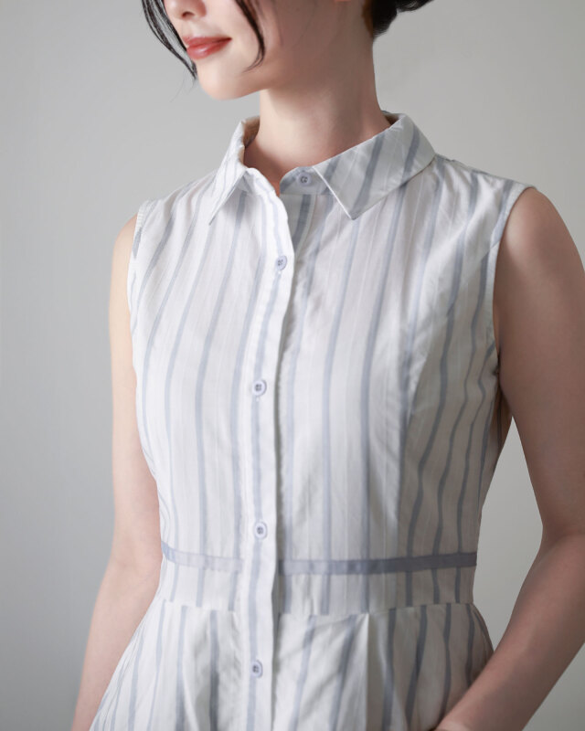 清楚な印象のストライプワンピースで夏のお出かけを快適に