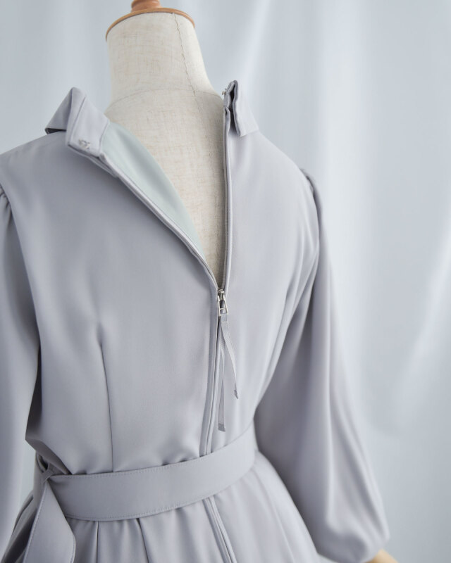 便利なポケット付きで実用性も兼ね備えたフレアワンピース。日常にもお出かけにもぴったりです。