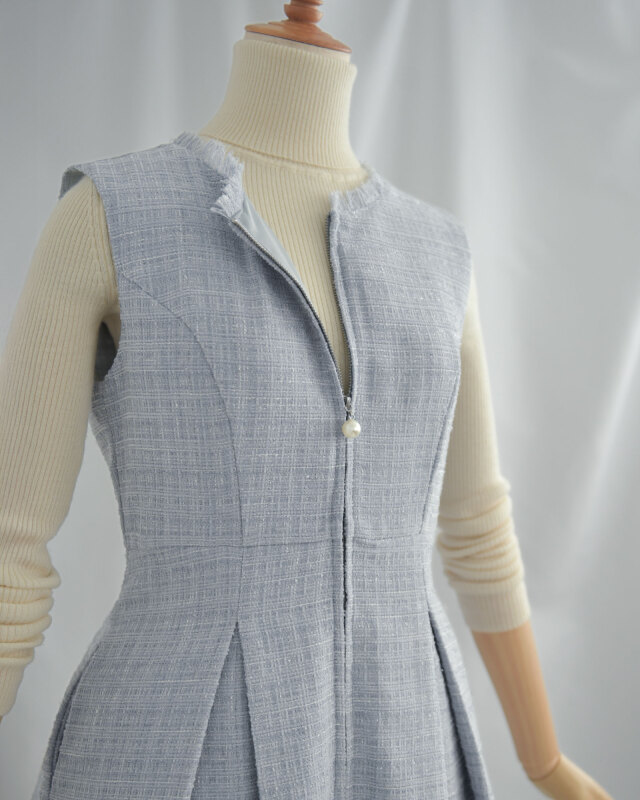 前ジップで着脱しやすくフリンジ襟が上品さを添える大人のツイードワンピース