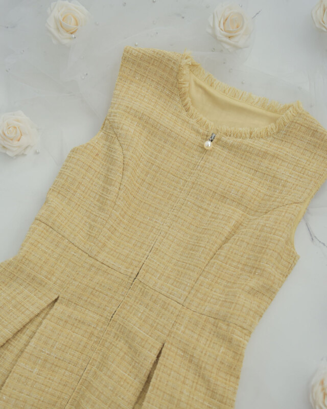 「軽やか」を叶える大人ツイードワンピースTweed Onepiece Serena｜レジーナ【神戸ワンピース専門店】