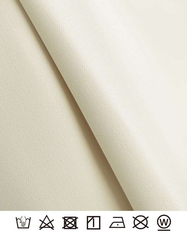 さらりとした表面感の上質とろみ素材シャツワンピースClassic Lady