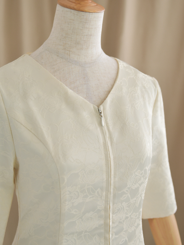 レジーナ【神戸ワンピース専門店】きれいめワンピース,普段着からフォーマルまで対応する上品ワンピース