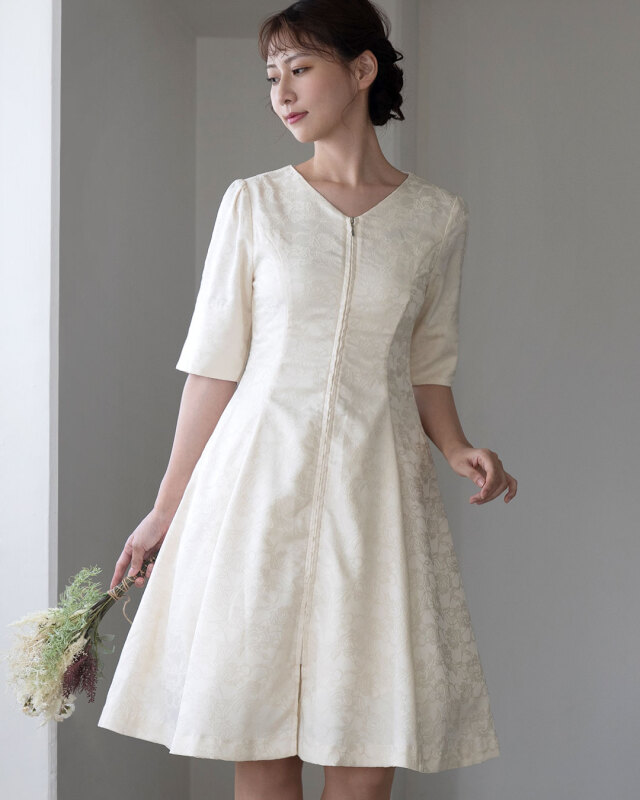 レジーナ【神戸ワンピース専門店】きれいめワンピース,普段着からフォーマルまで対応する上品ワンピース